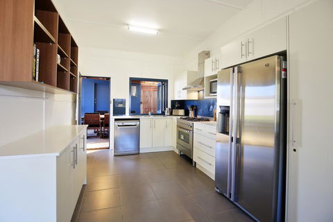 Bluetongue @ Culburra - Pet Friendly - 4 Mins To Beach - Accommodation Yamba 3