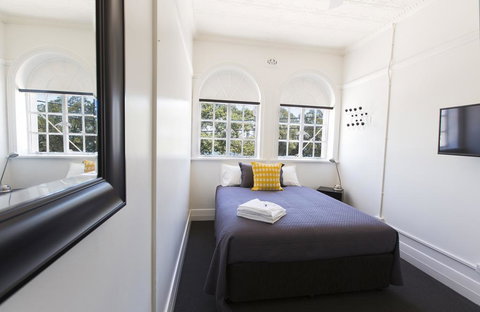 Boatrowers Hotel Stockton - Accommodation Yamba 2