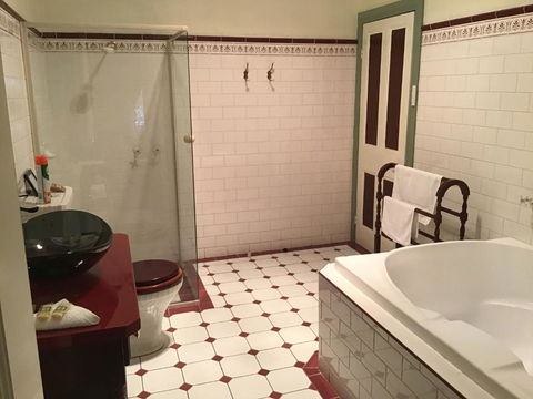 The OldDevonshire House - Accommodation Yamba 3