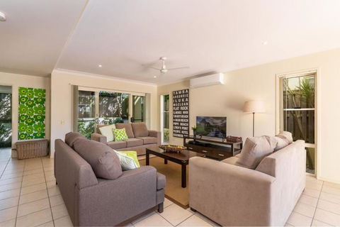 The Sands Villa 63 - Accommodation Yamba 2