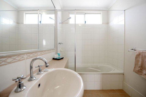 Wavecrest Village & Tourist Park WA - Accommodation Yamba 3