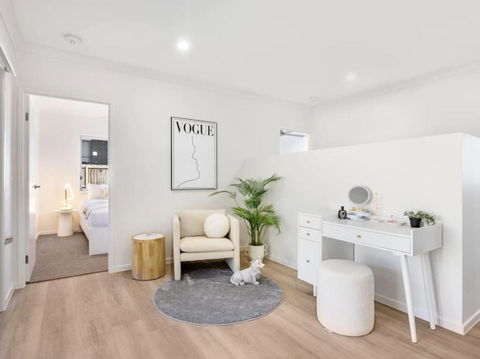 Well-decorated 4BR Family Home Steps To Mall - Accommodation Yamba 3