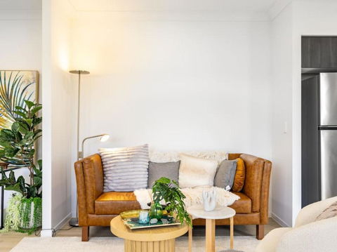 Well-decorated 5BR Family Home - Accommodation Yamba 2