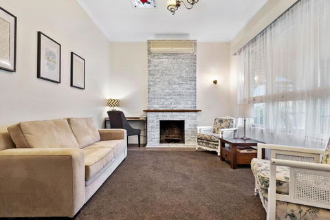 White On Wright Clare - Accommodation Yamba 3