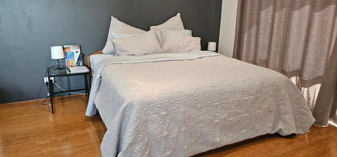 Private King Bed Guest Suite - Accommodation Yamba 1