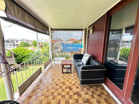 Zen Escape Guest House- Romantic Escape, Cozy Delight, Oasis Suite - Accommodation Yamba 2