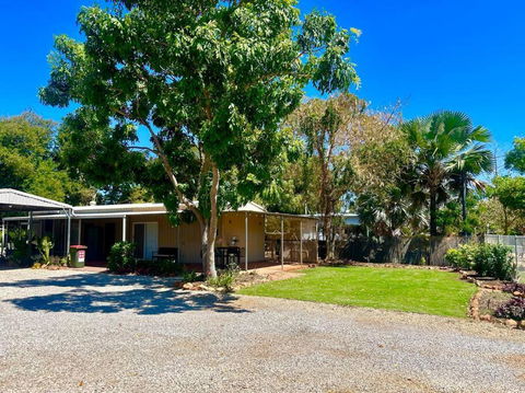 The Quarters - Accommodation Yamba 0
