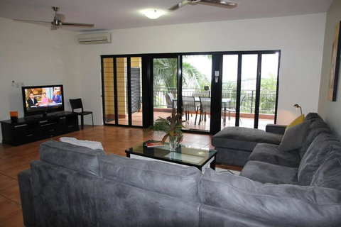 Zen Bridgeport - Waterfront - Balcony Dining - Pool - Accommodation Yamba 0