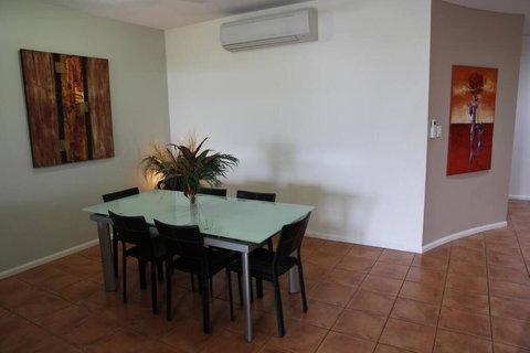 Zen Bridgeport - Waterfront - Balcony Dining - Pool - Accommodation Yamba 1