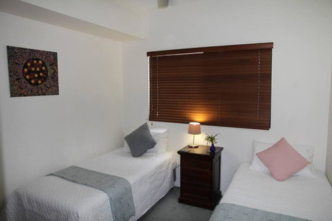 Zen Bridgeport - Waterfront - Balcony Dining - Pool - Accommodation Yamba 3