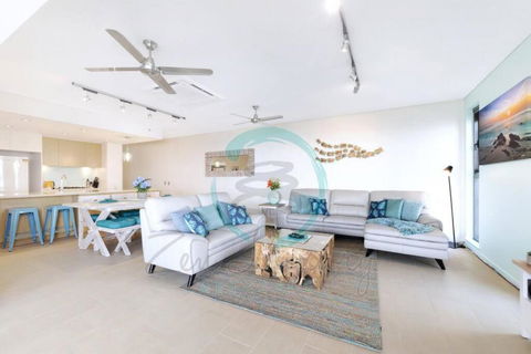 ZEN POINT PENTHOUSE 3-BR Executive W/front Retreat - Accommodation Yamba 3