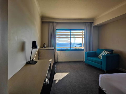 ZEN88 ESPLANADE: Hotel Suite W/ Ocean/Sunset Views - Accommodation Yamba 3