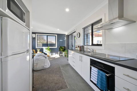 Zoo Villas: Villa Giraffe - Central Wynyard - Accommodation Yamba 1