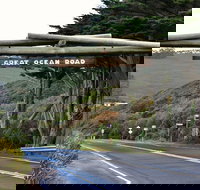 Small-Group Great Ocean Road and Twelve Apostles Full-Day Tour - Accommodation Yamba