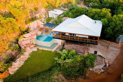 Wet Season Incredible Islands Tour - Horizontal Falls & Cygnet Bay Pearl Farm - Accommodation Yamba 5