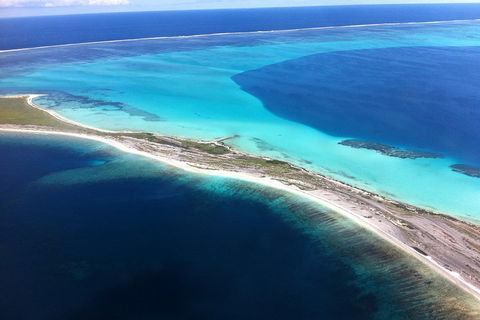 Abrolhos Islands Fixed-Wing Scenic Flight - Accommodation Yamba 1