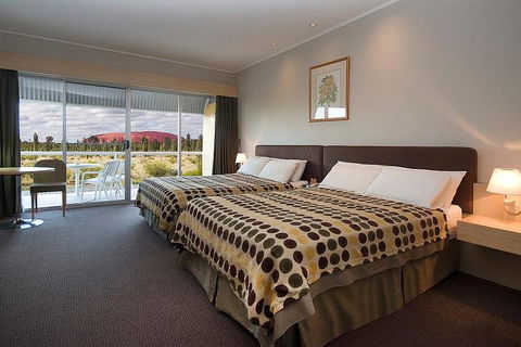 3-Day Uluru-Kata Tjuta And Kings Canyon 4WD Small-Group Eco-Tour From Alice Springs - Accommodation Yamba 0