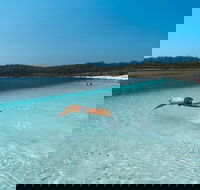 Lake McKenzie Full-Day Tour with Lunch from Hervey Bay - Accommodation Yamba