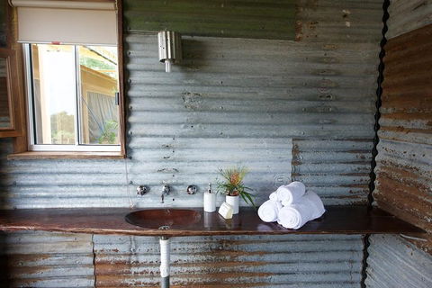 Slumber Safari At Werribee Open Range Zoo - Accommodation Yamba 2